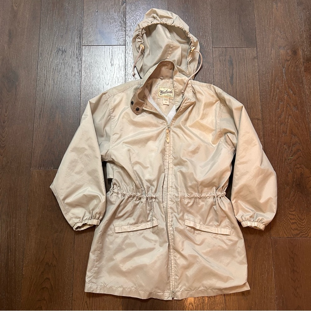 Woolrich Beige Women’s Hooded Windbreaker Jacket Size Medium